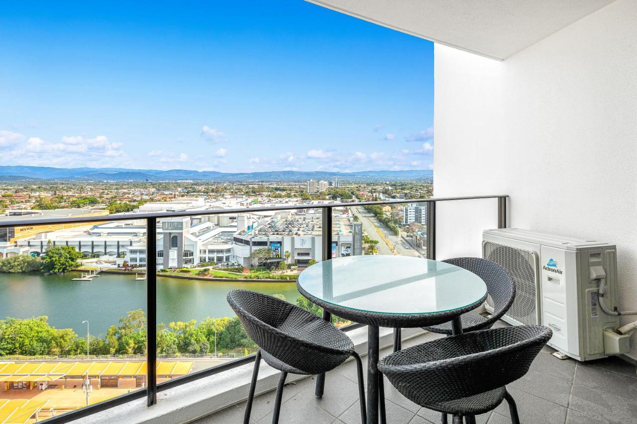 Sierra Grand Broadbeach - Self Contained & Privately Managed Apartments Gold Coast Bagian luar foto