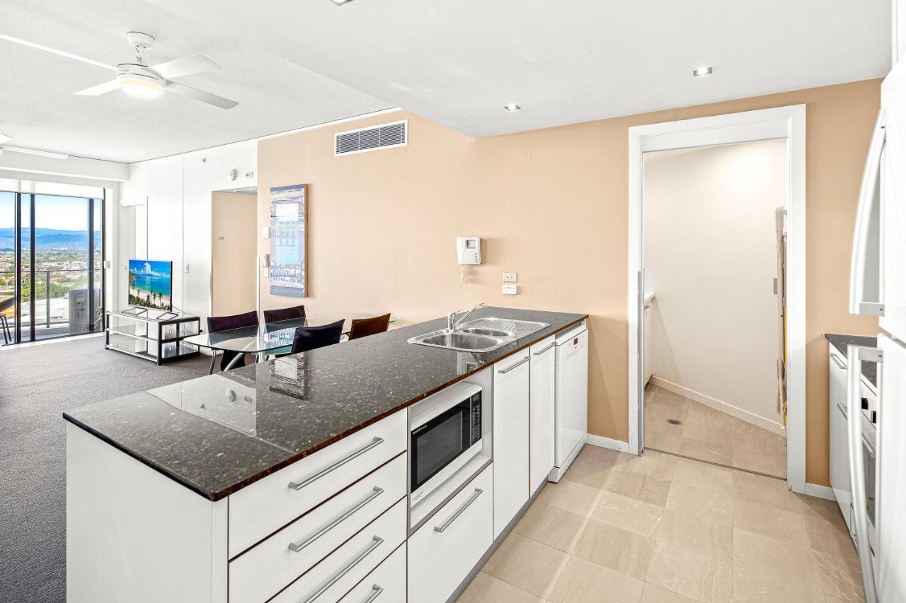 Sierra Grand Broadbeach - Self Contained & Privately Managed Apartments Gold Coast Bagian luar foto