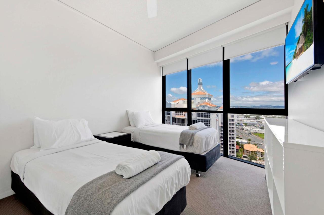 Sierra Grand Broadbeach - Self Contained & Privately Managed Apartments Gold Coast Bagian luar foto