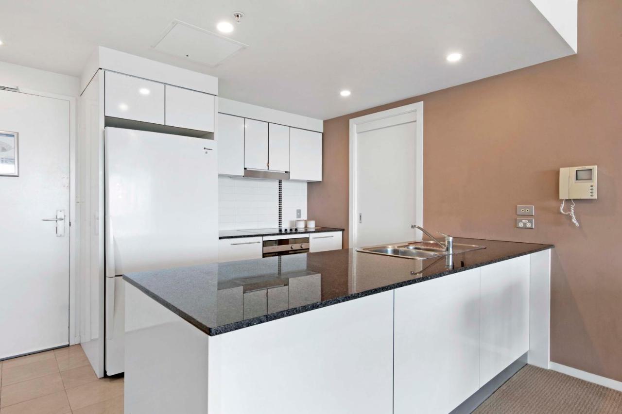 Sierra Grand Broadbeach - Self Contained & Privately Managed Apartments Gold Coast Bagian luar foto