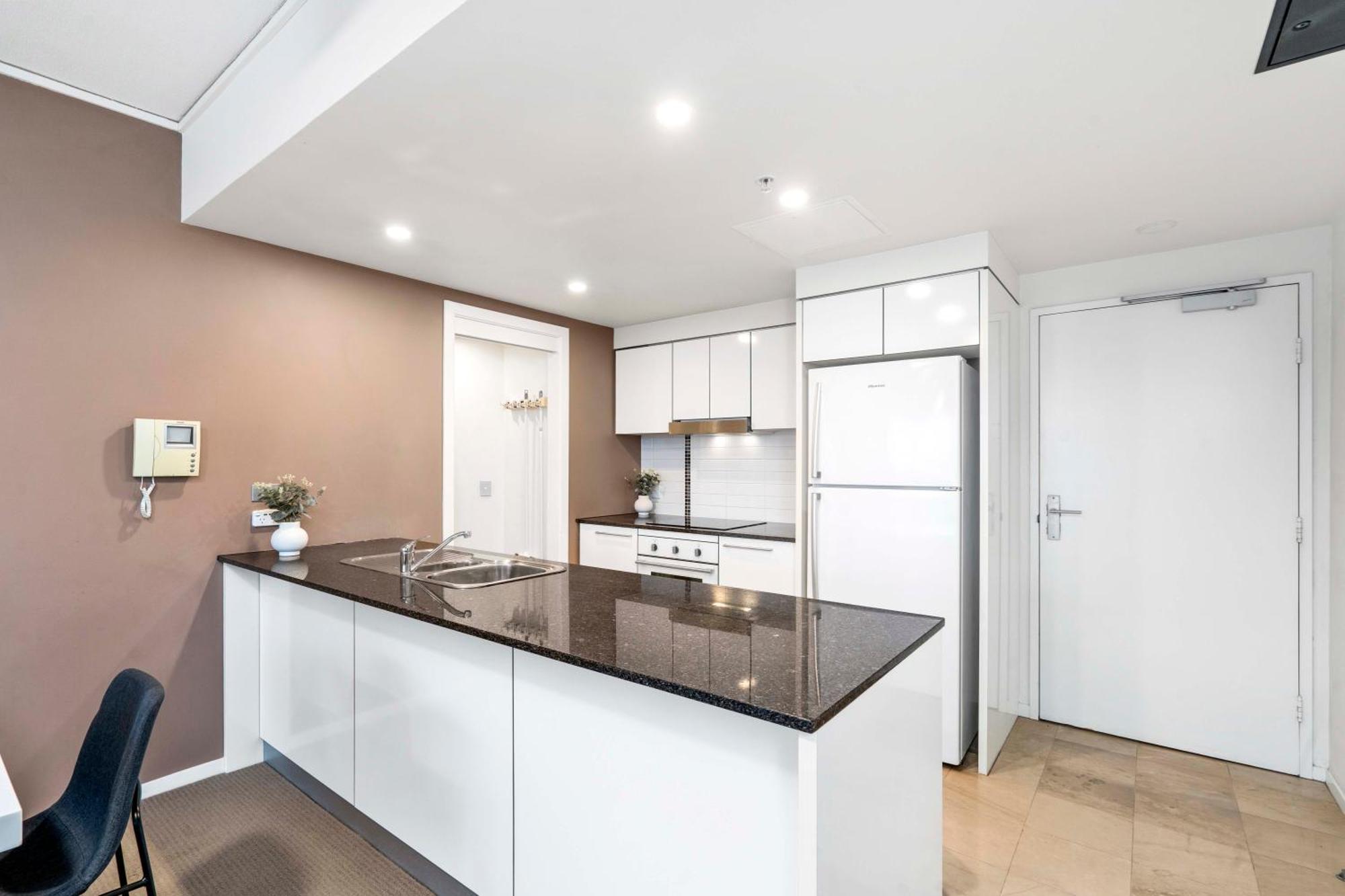 Sierra Grand Broadbeach - Self Contained & Privately Managed Apartments Gold Coast Bagian luar foto