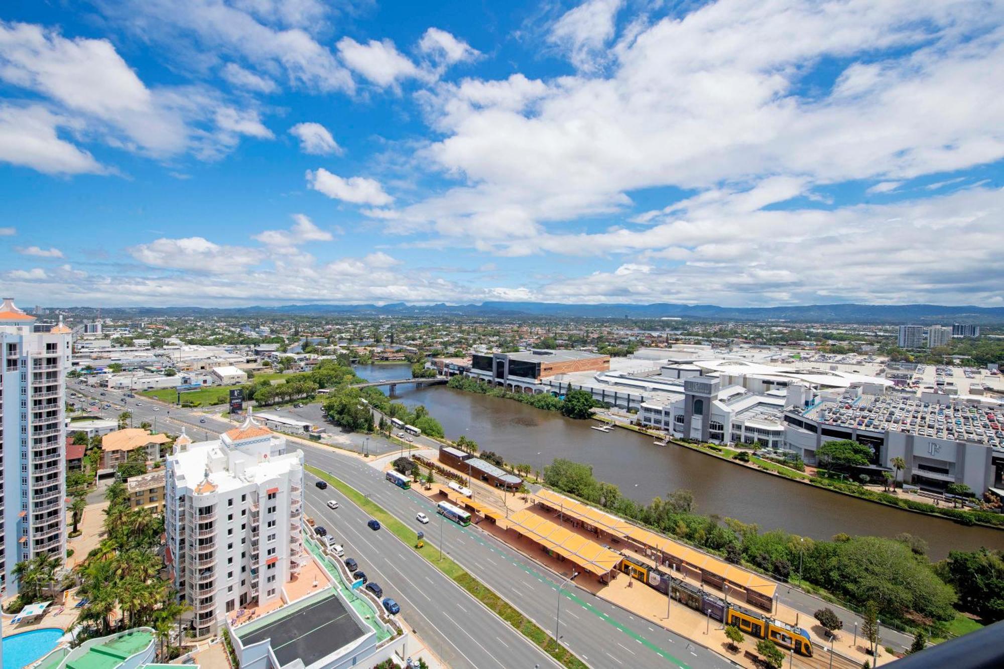 Sierra Grand Broadbeach - Self Contained & Privately Managed Apartments Gold Coast Bagian luar foto