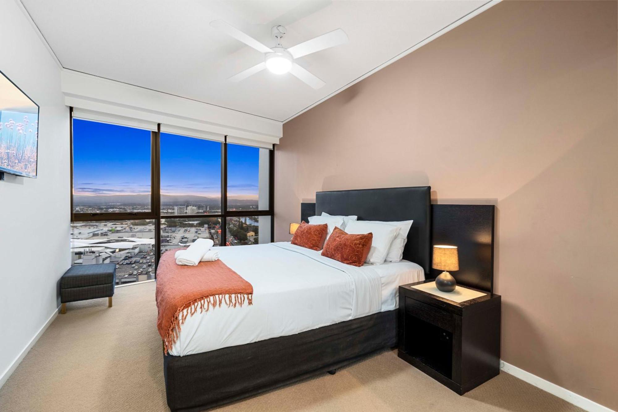 Sierra Grand Broadbeach - Self Contained & Privately Managed Apartments Gold Coast Bagian luar foto