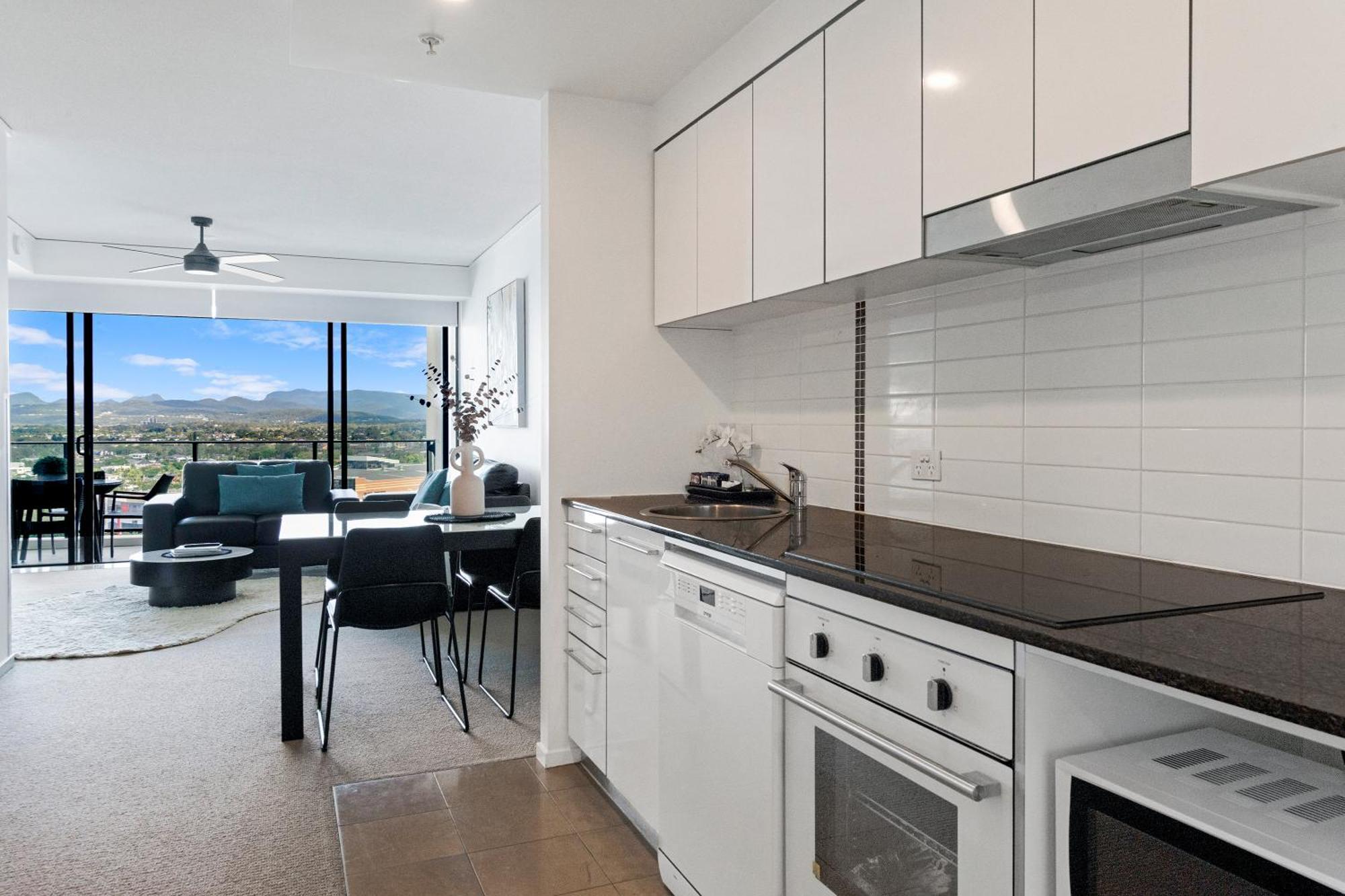 Sierra Grand Broadbeach - Self Contained & Privately Managed Apartments Gold Coast Bagian luar foto