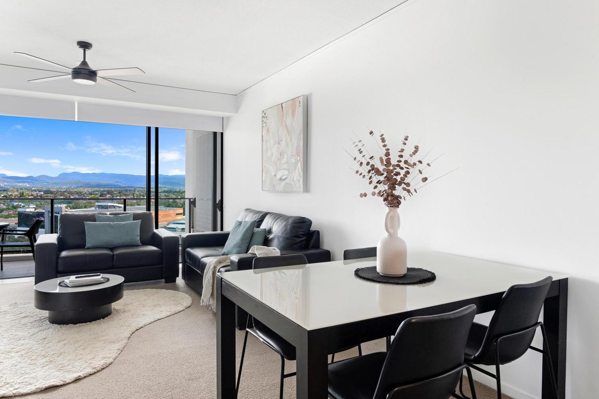 Sierra Grand Broadbeach - Self Contained & Privately Managed Apartments Gold Coast Bagian luar foto