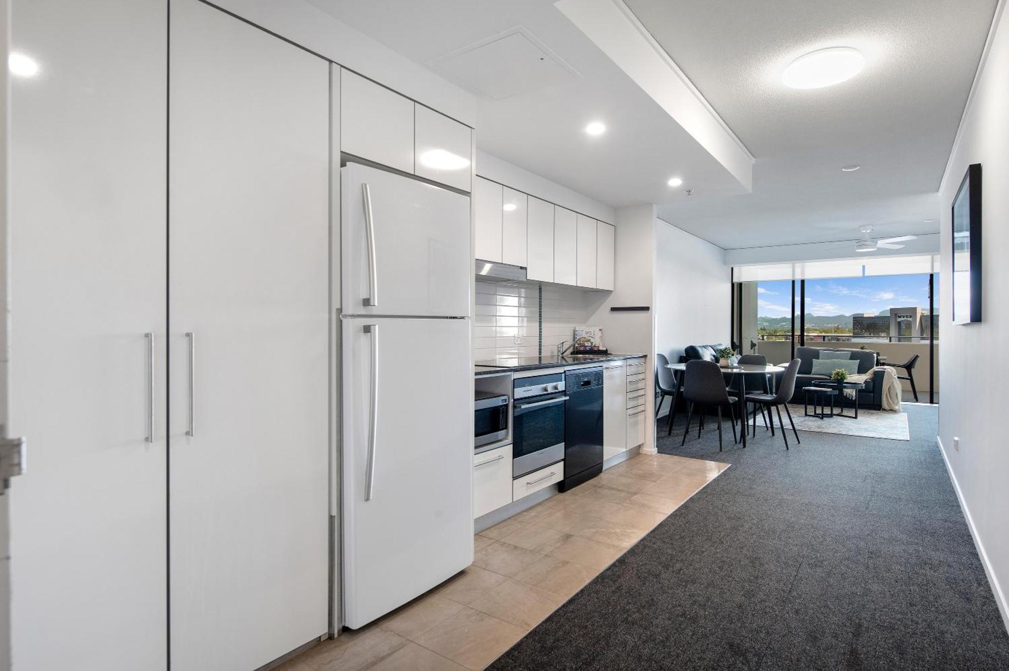 Sierra Grand Broadbeach - Self Contained & Privately Managed Apartments Gold Coast Bagian luar foto
