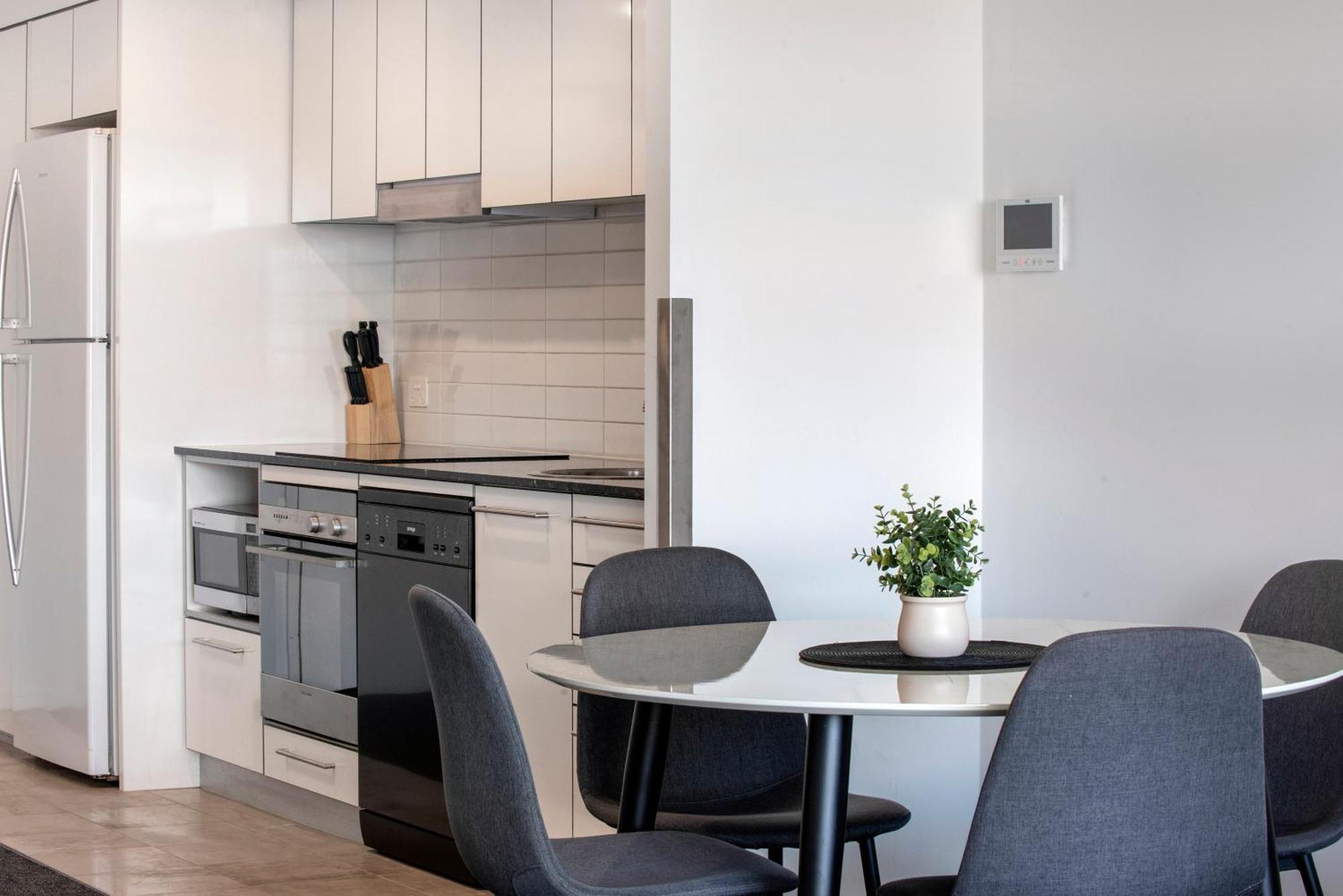 Sierra Grand Broadbeach - Self Contained & Privately Managed Apartments Gold Coast Bagian luar foto